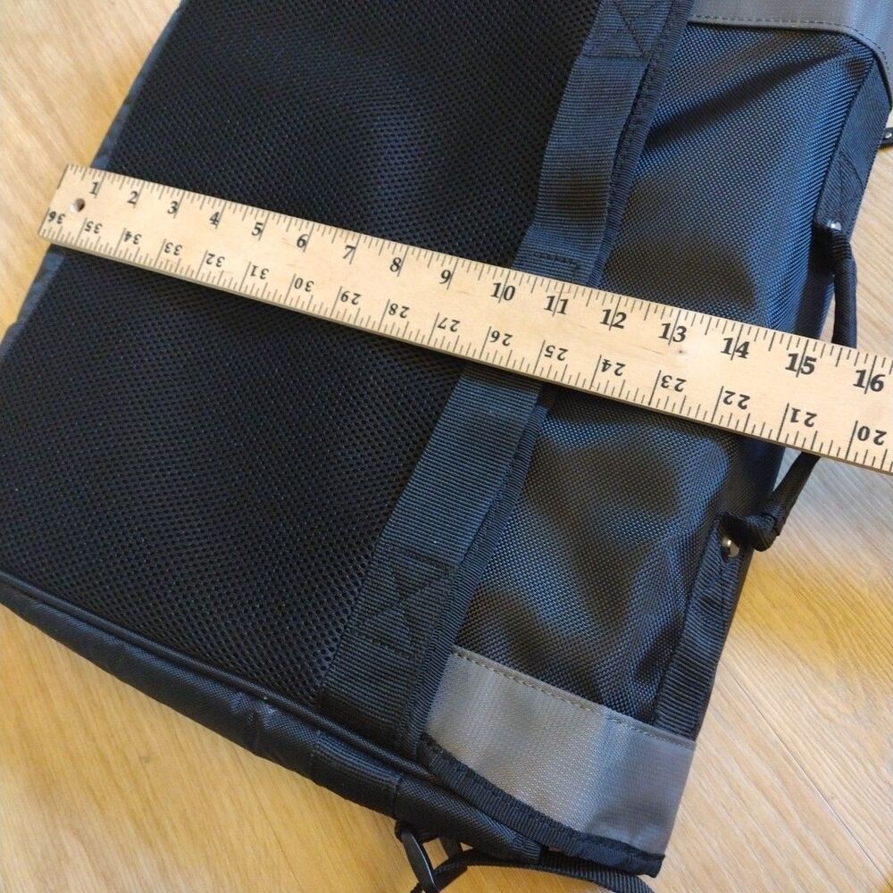 Targus CityGear Laptop Messenger Case Bag TCG200 Nylon 17" Shoulder Strap Handle - Picture 13 of 16